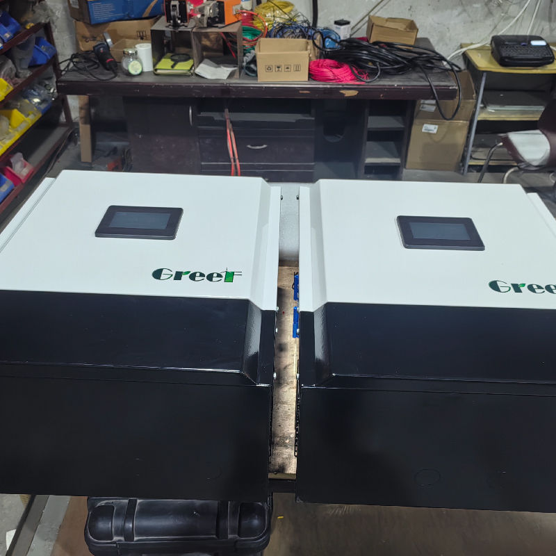 Sterownik off-grid z znamionowym prądem wyjściowym 100A/200A/80A/150A, wyświetlaczem LCD i temperaturą otoczenia -25℃~50℃ dla turbin wiatrowych lub systemów PMG