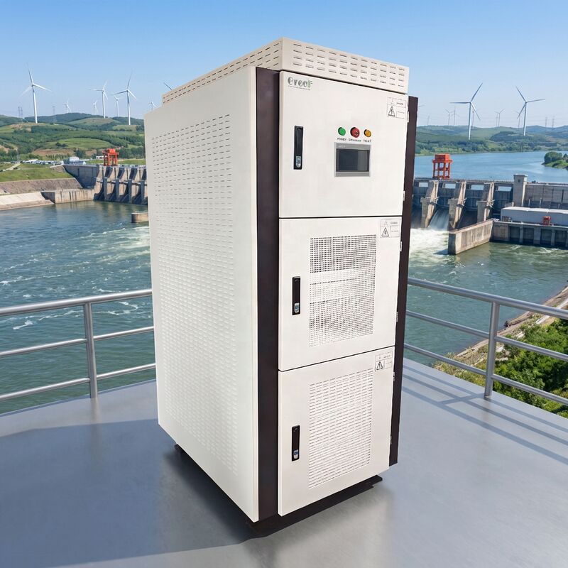 Kontroler On-Grid z wyświetlaczem LCD z ekranem dotykowym, monitorowaniem prądów ziemnozwarciowych i zakresem napięcia wejściowego 240-550V DC